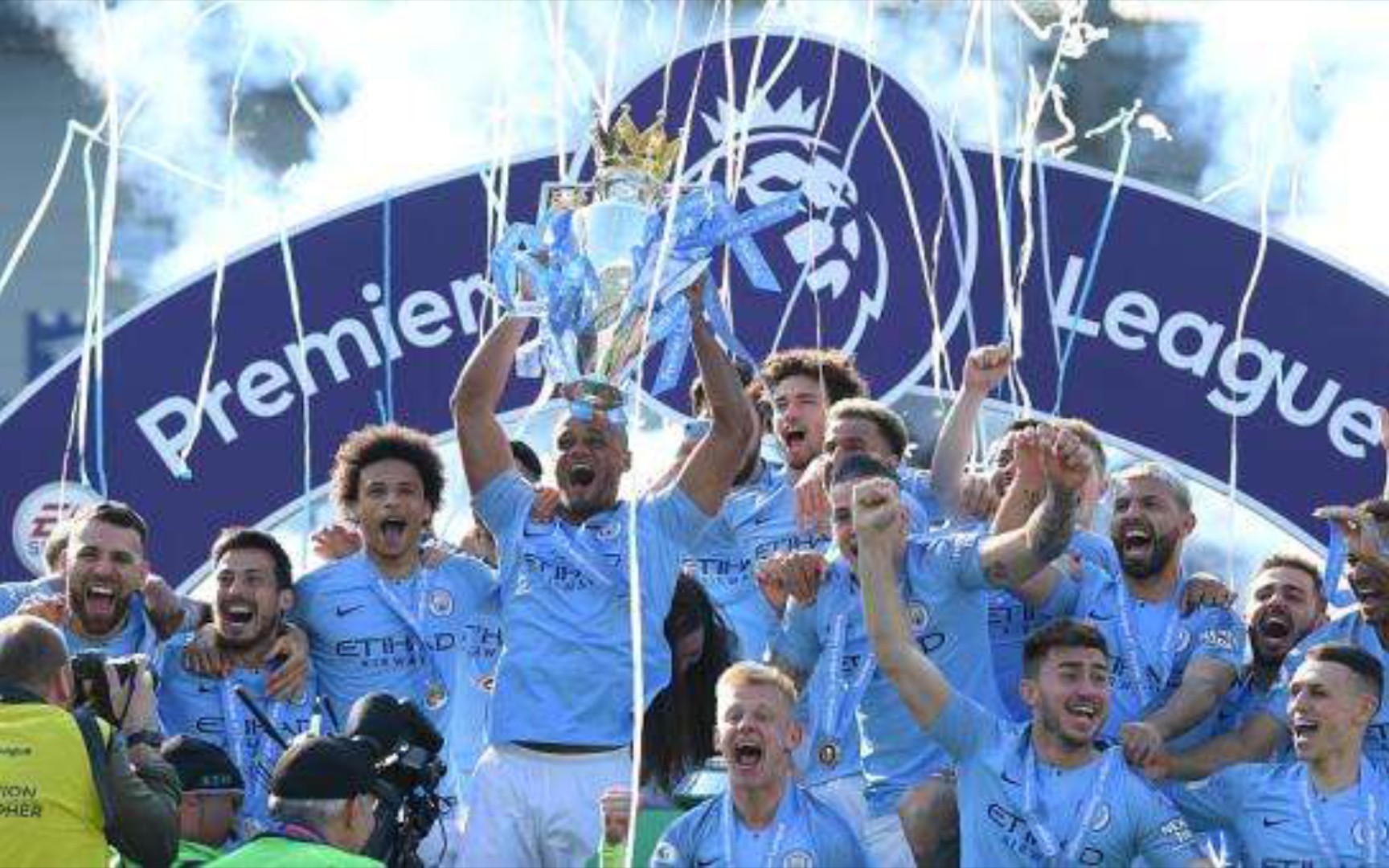 他已经在青 他已经在青